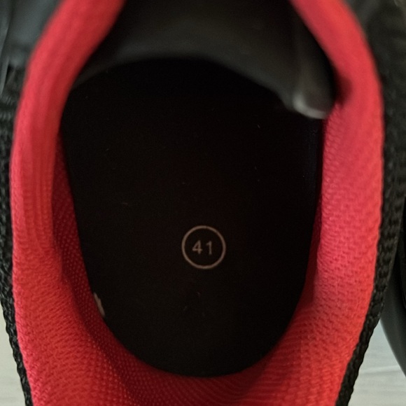 Barely Worn Peloton Cycling Shoe Size 41 (Men’s Size 8 / Women’s Size 10) - Picture 3 of 8